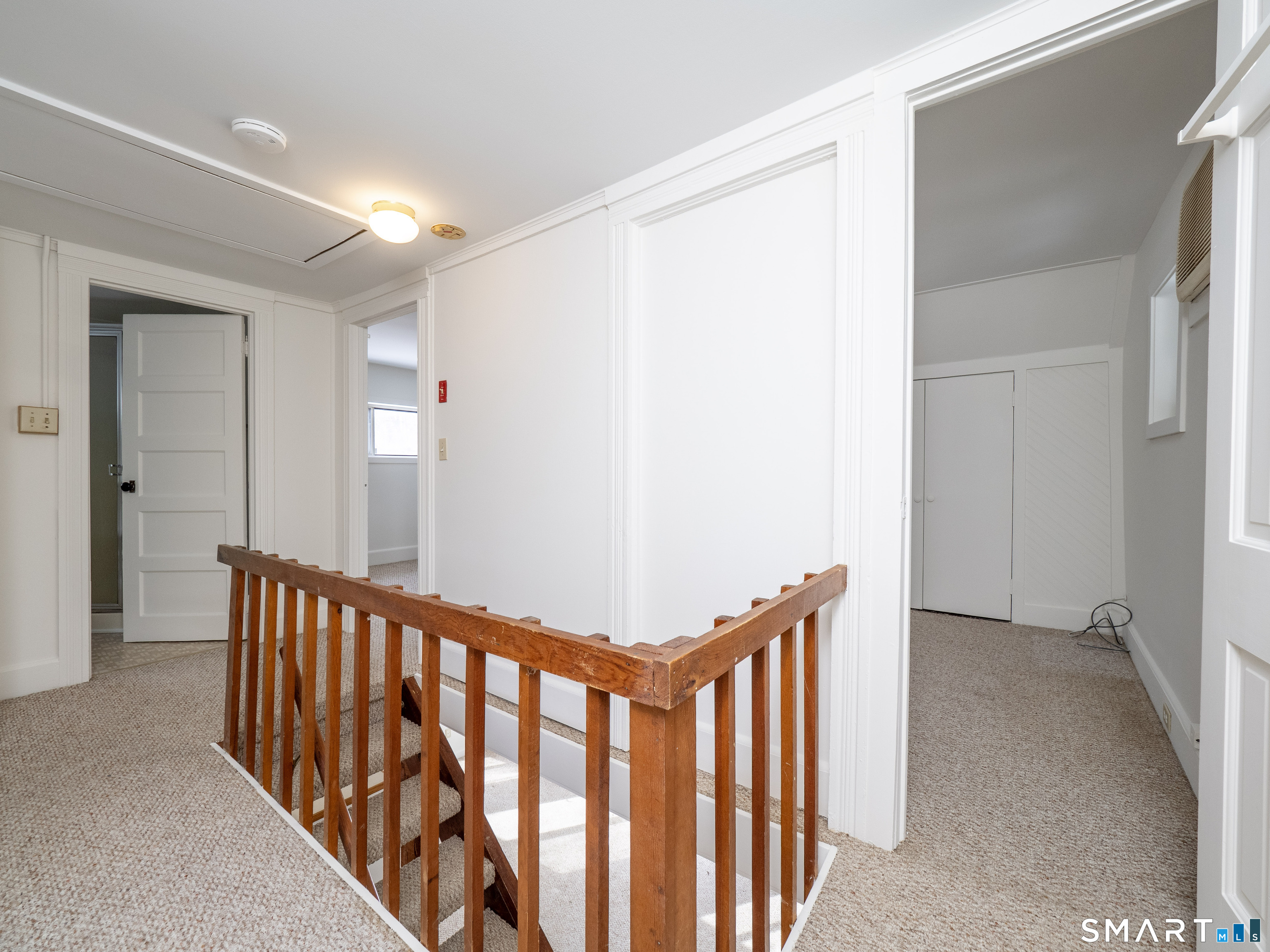 340 Sturges Ridge Road Wilton, CT 06897 - Photo 36 of 40 a view of a hallway with entryway
