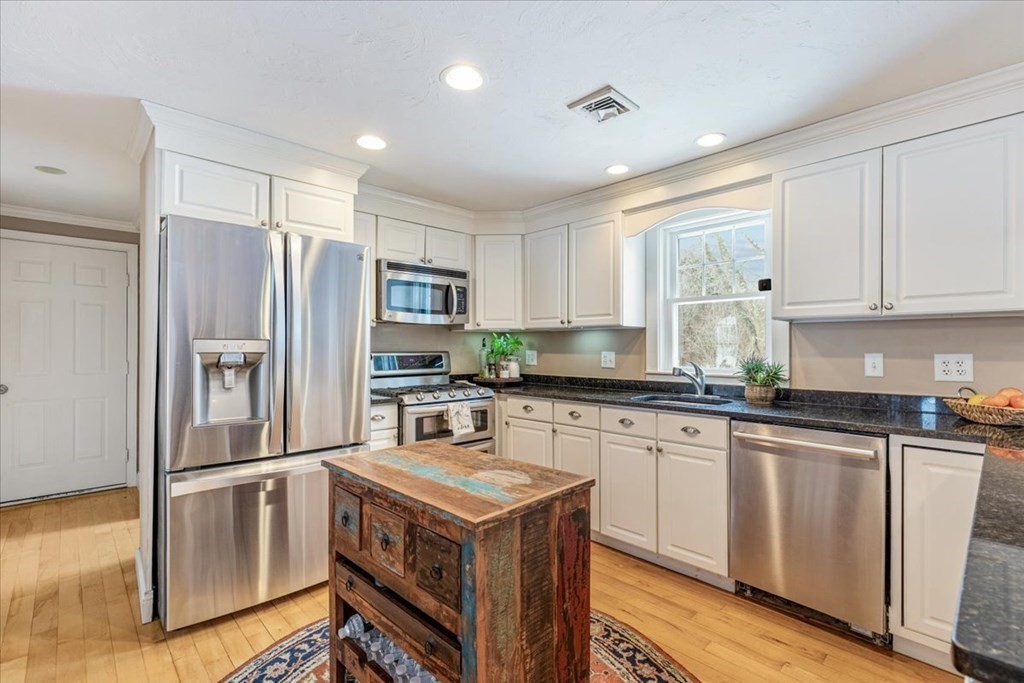 58 Misty Meadow Road Pembroke, MA 02359 - Photo 11 of 41