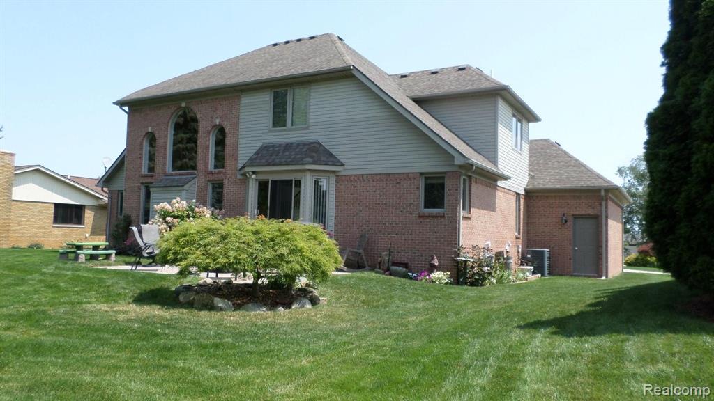 49603 Compass Point Drive Chesterfield, MI 48047 - Photo 4 of 89
