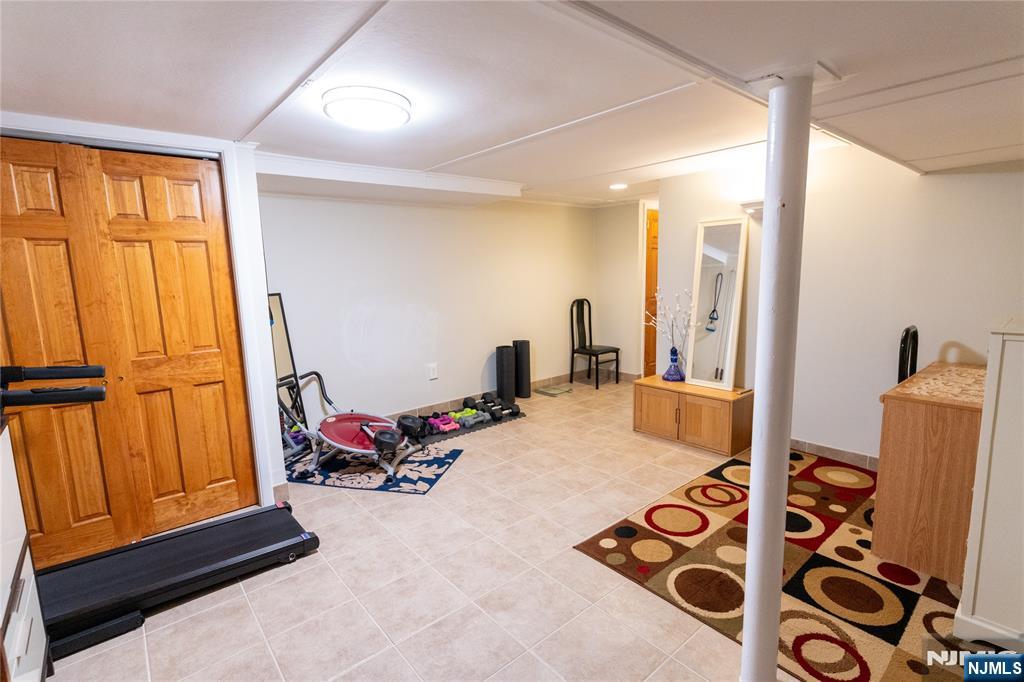 93 Brighton Road Clifton, NJ 07012 - Photo 22 of 32