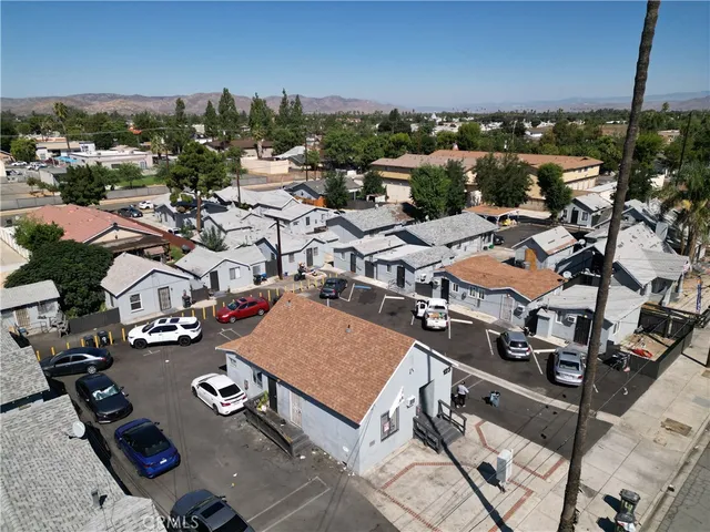 $3,220,000 | 123 North Inez Street, Hemet, CA 92543