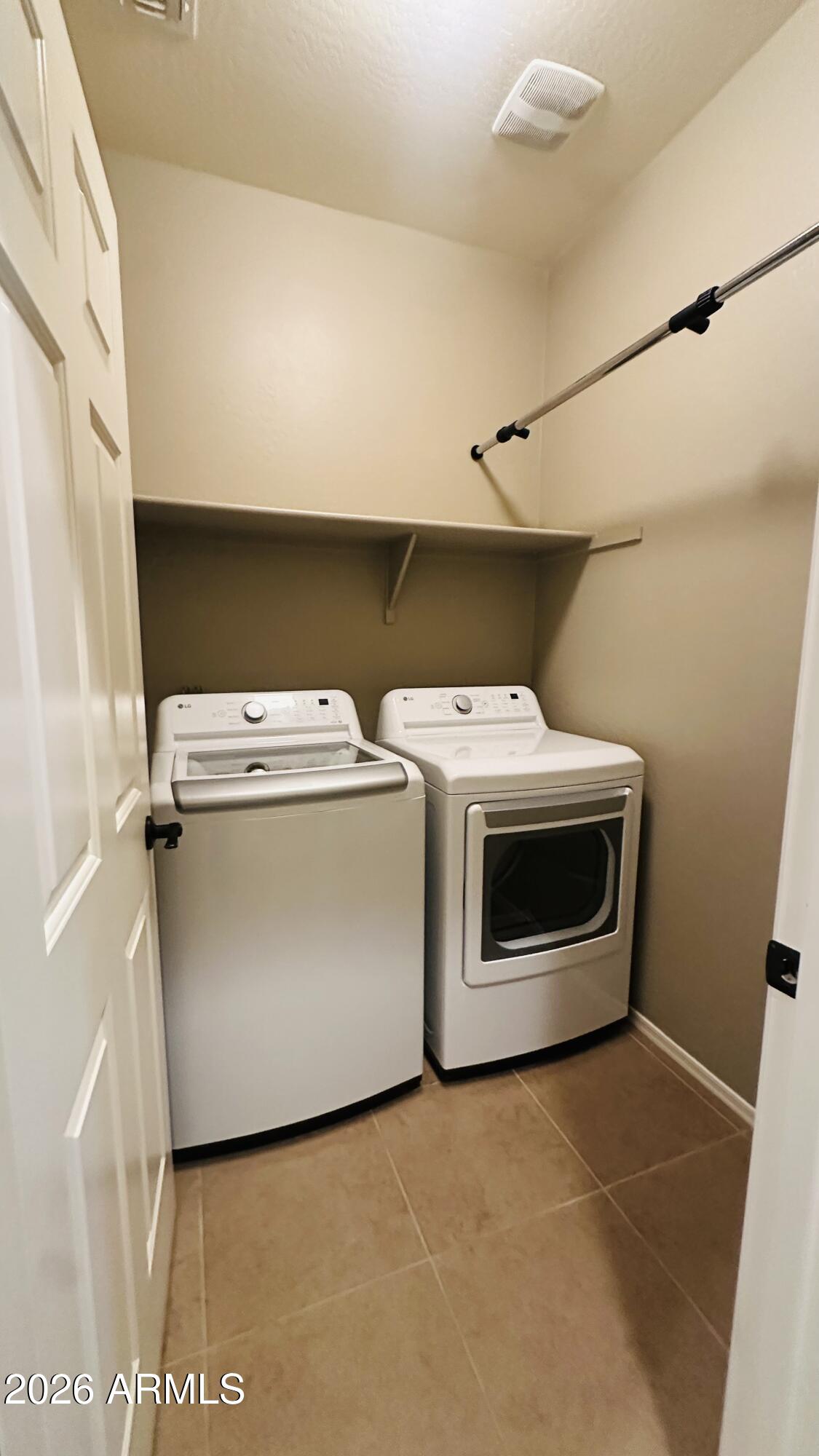 12115 West Rowel Road Peoria, AZ 85383 - Photo 5 of 7 IMG_1699