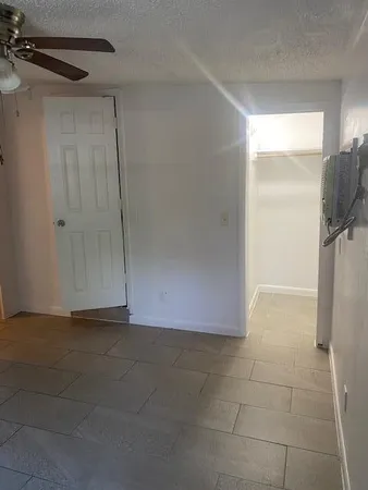 $1,050 | 494 Bacom Point Road, Pahokee, FL 33476