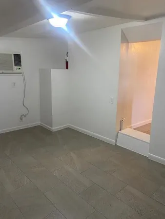 $1,050 | 494 Bacom Point Road, Pahokee, FL 33476