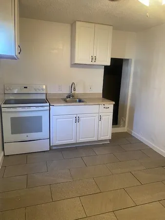 $1,050 | 494 Bacom Point Road, Pahokee, FL 33476