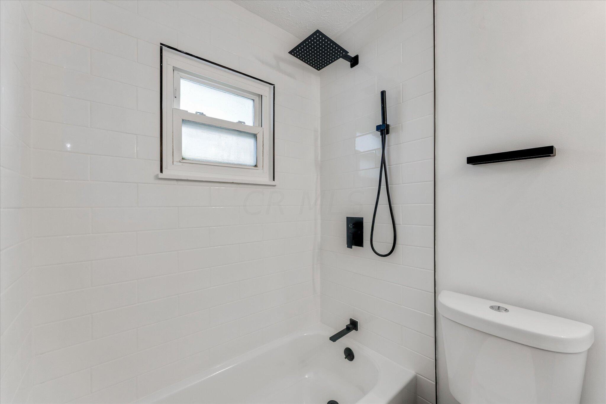 1704 Quigley Road Columbus, OH 43227 - Photo 8 of 16 WOW!