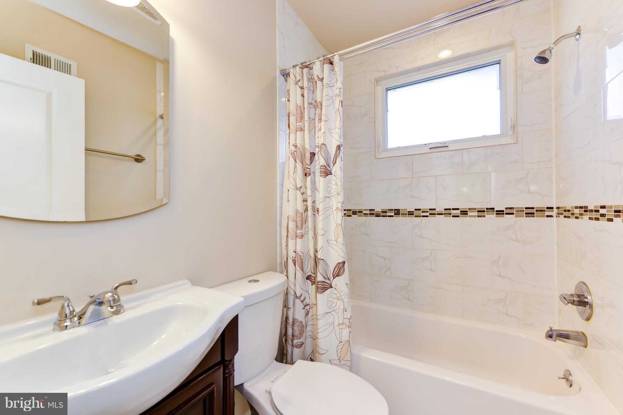 1416 Aspen Street Northwest Washington, DC 20012 - Photo 20 of 30 Bath