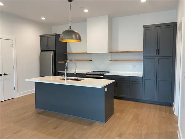 $2,200 | 3969 Tchoupitoulas Street, Unit D, New Orleans, LA 70115