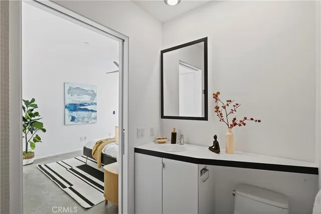 $2,199,000 | 1121 Abbot Kinney Boulevard, Unit 3, Venice, CA 90291