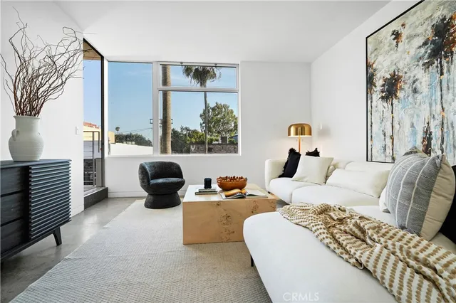 $2,199,000 | 1121 Abbot Kinney Boulevard, Unit 3, Venice, CA 90291