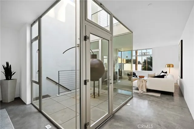 $2,199,000 | 1121 Abbot Kinney Boulevard, Unit 3, Venice, CA 90291