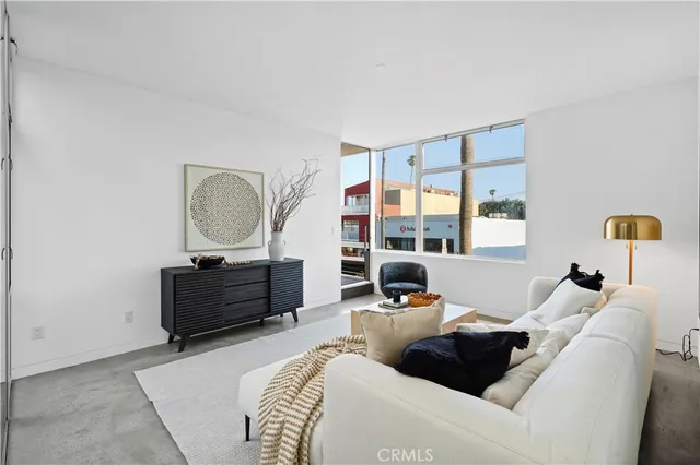 $2,199,000 | 1121 Abbot Kinney Boulevard, Unit 3, Venice, CA 90291