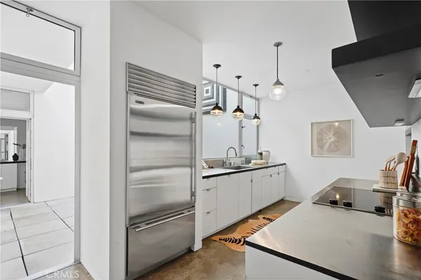 $2,199,000 | 1121 Abbot Kinney Boulevard, Unit 3, Venice, CA 90291