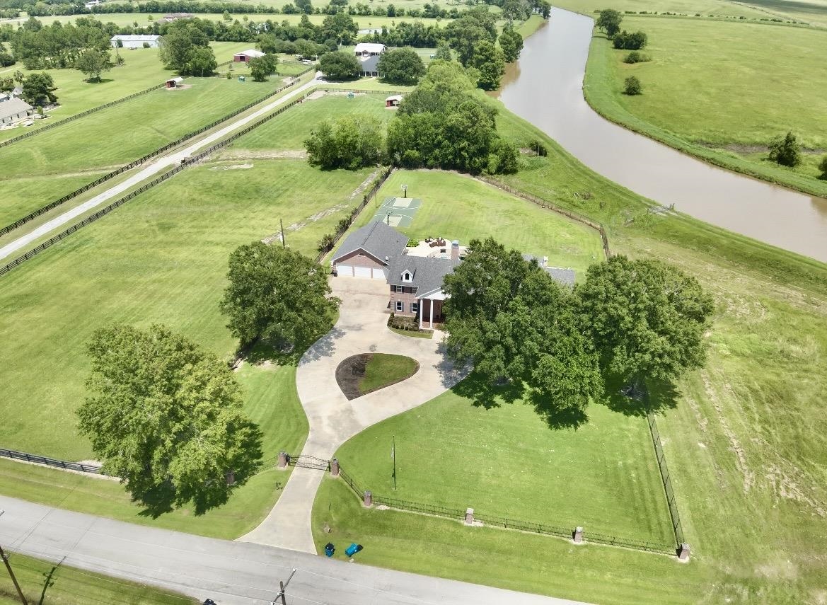 1132 Moore Road Beaumont, TX 77713 - Photo 4 of 50