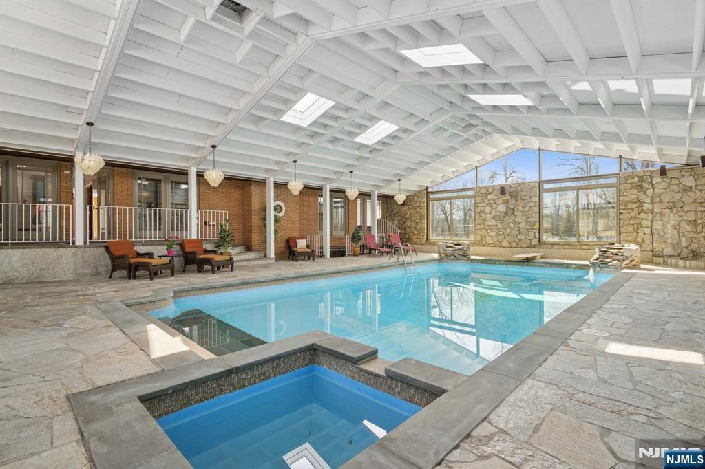 91 Chestnut Ridge Road Saddle River, NJ 07458 - Photo 4 of 50