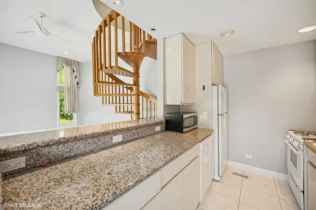 $10,500 | 2305 Tennyson Lane, Highland Park, IL 60035