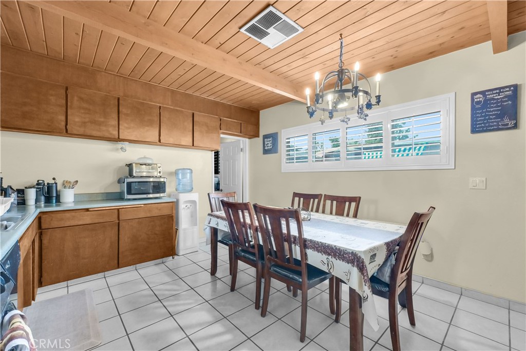 4242 Eileen Street Riverside, CA 92504 - Photo 10 of 26 Gallery Image 10