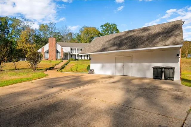$349,900 | 152 Chinquapin Drive, Natchitoches, LA 71457