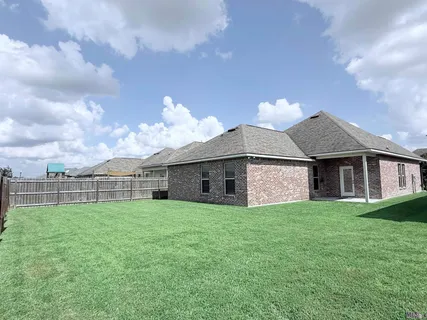 $315,000 | 654 Beaumont Drive, Gonzales, LA 70737
