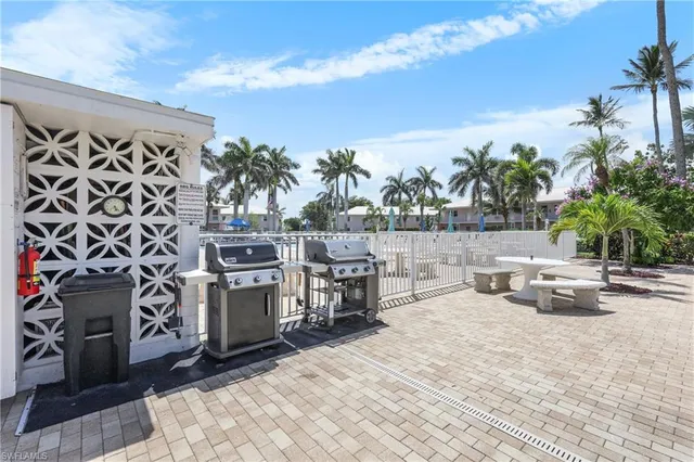 $1,600 | 190 North Collier Boulevard, Unit S9, Marco Island, FL 34145