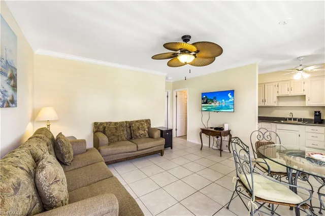 $1,600 | 190 North Collier Boulevard, Unit S9, Marco Island, FL 34145