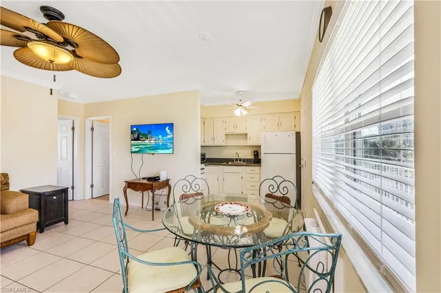 $1,600 | 190 North Collier Boulevard, Unit S9, Marco Island, FL 34145