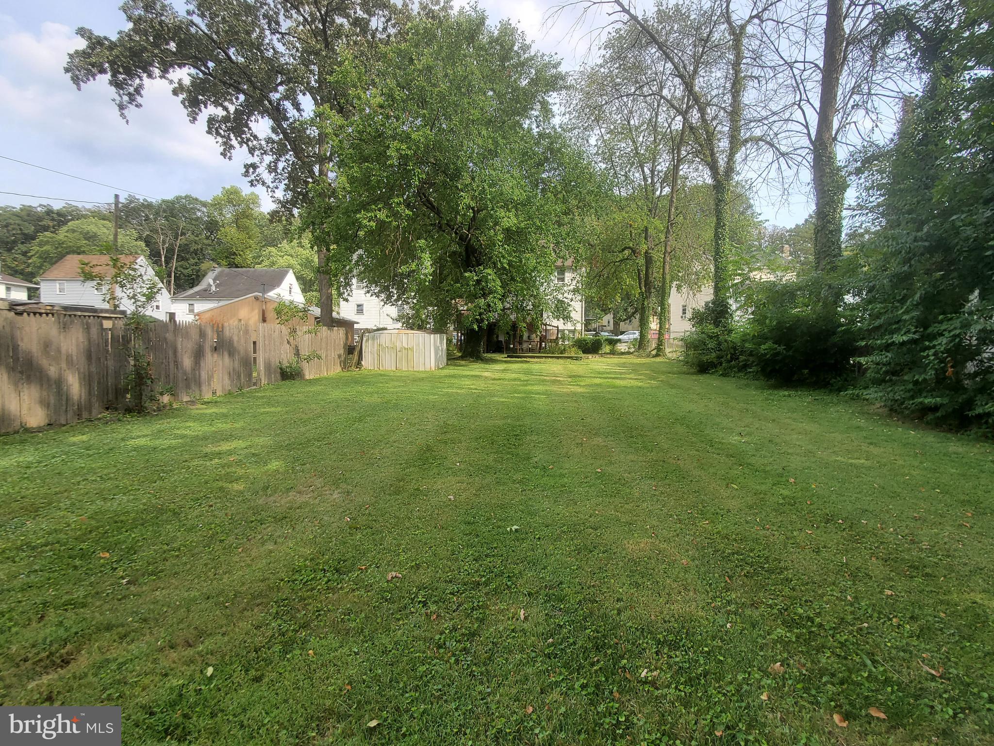 22 Summerfield Road Baltimore, MD 21207 - Photo 30 of 31 Look at this beautiful grass