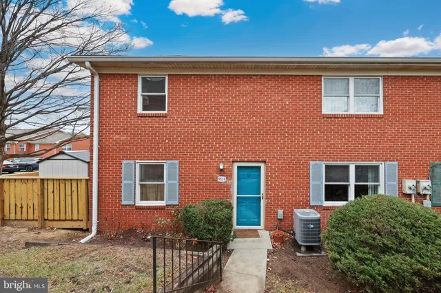 $359,900 | 9514 Hagel Circle, Unit 3/C, Lorton, VA 22079