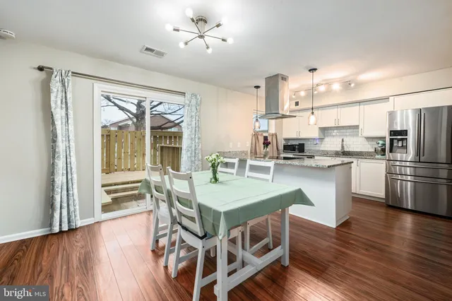 $359,900 | 9514 Hagel Circle, Unit 3/C, Lorton, VA 22079