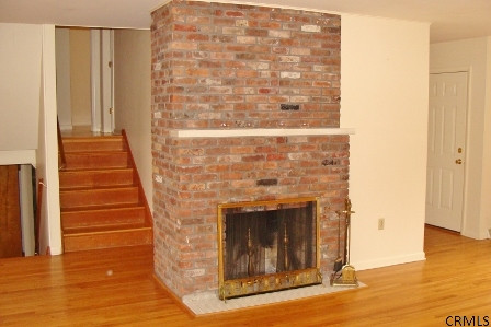 196 Forts Ferry Road Colonie, NY 12110 - Photo 4 of 25 Photo 4