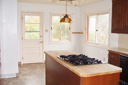 196 Forts Ferry Road Colonie, NY 12110 - Photo 10 of 25 Photo 10