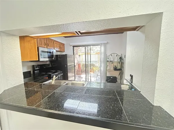 $1,500 | 6509 Hickock Drive, Unit 2C, Fort Worth, TX 76116