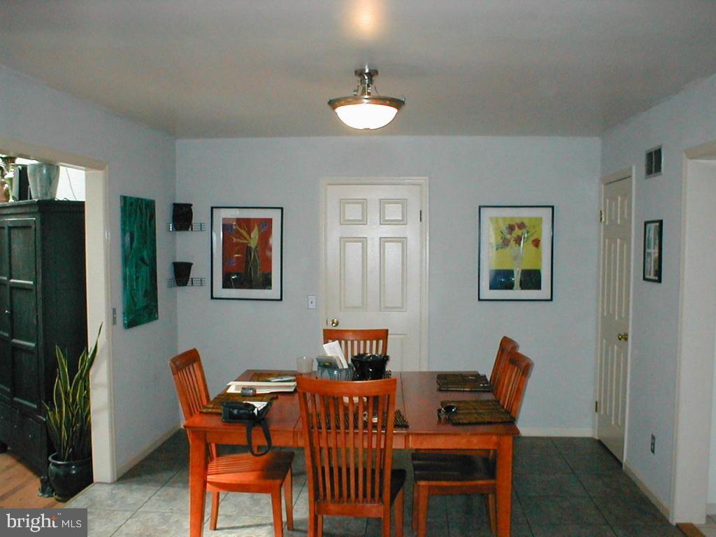 1821 Wilderness Road Lancaster, PA 17603 - Photo 2 of 11 Gallery Image 2