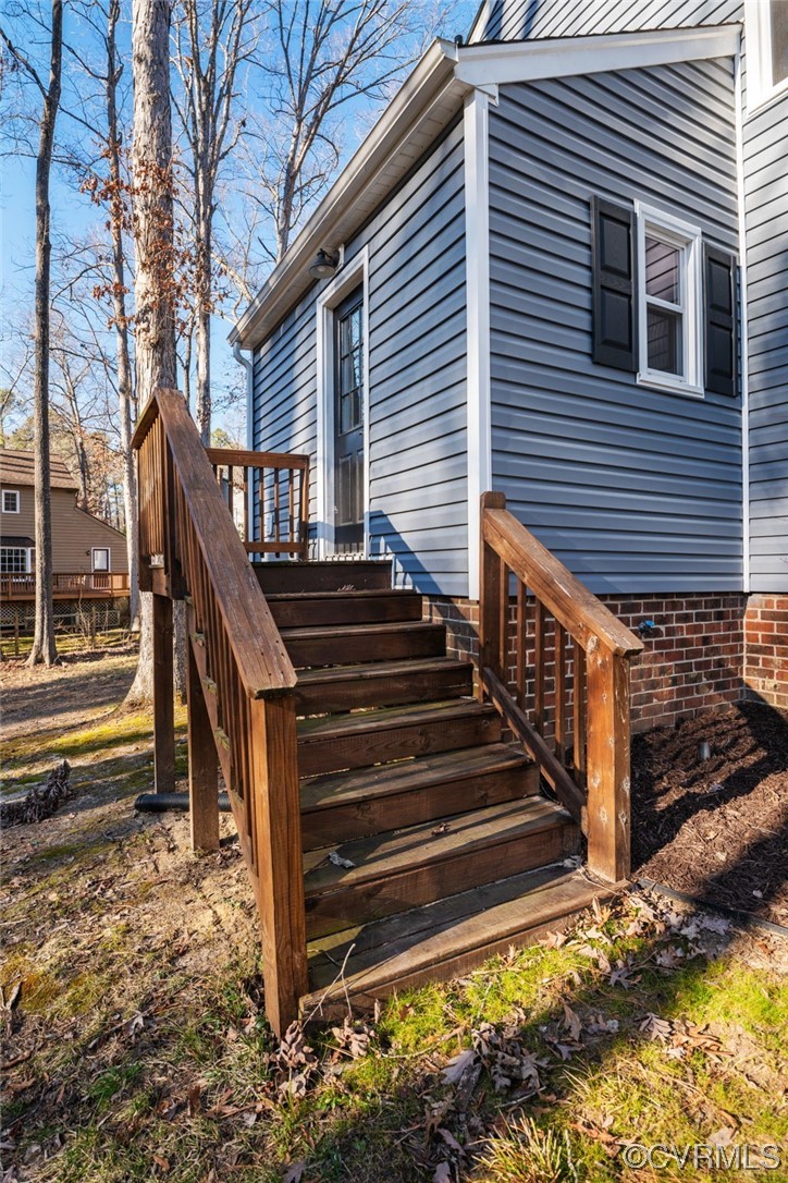 3200 Fox Chase Road Midlothian, VA 23112 - Photo 33 of 41 a view of a house with wooden fence and a large tree