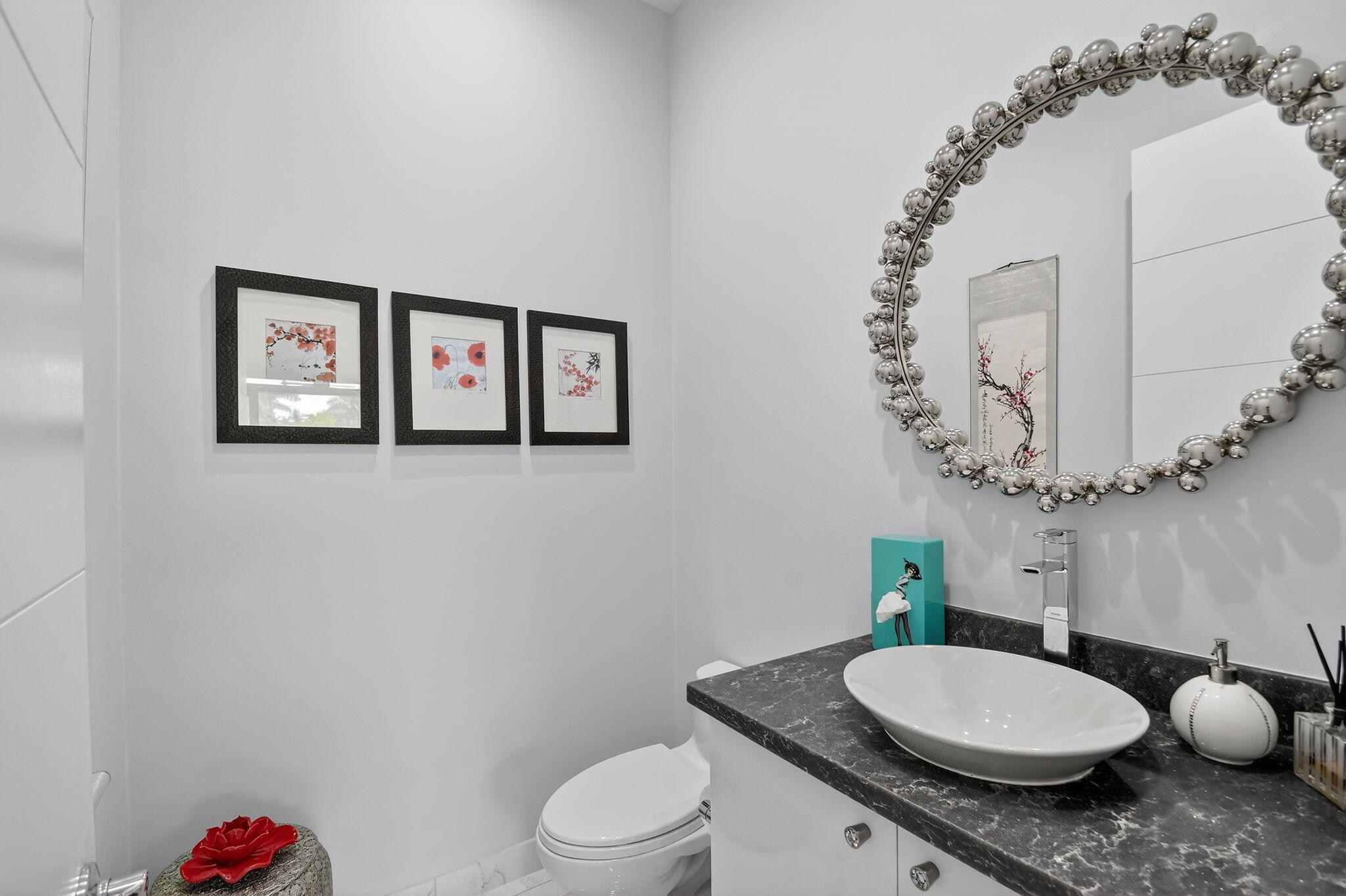 9193 Seahorse Bay Drive Boynton Beach, FL 33473 - Photo 24 of 70 Powder Room
