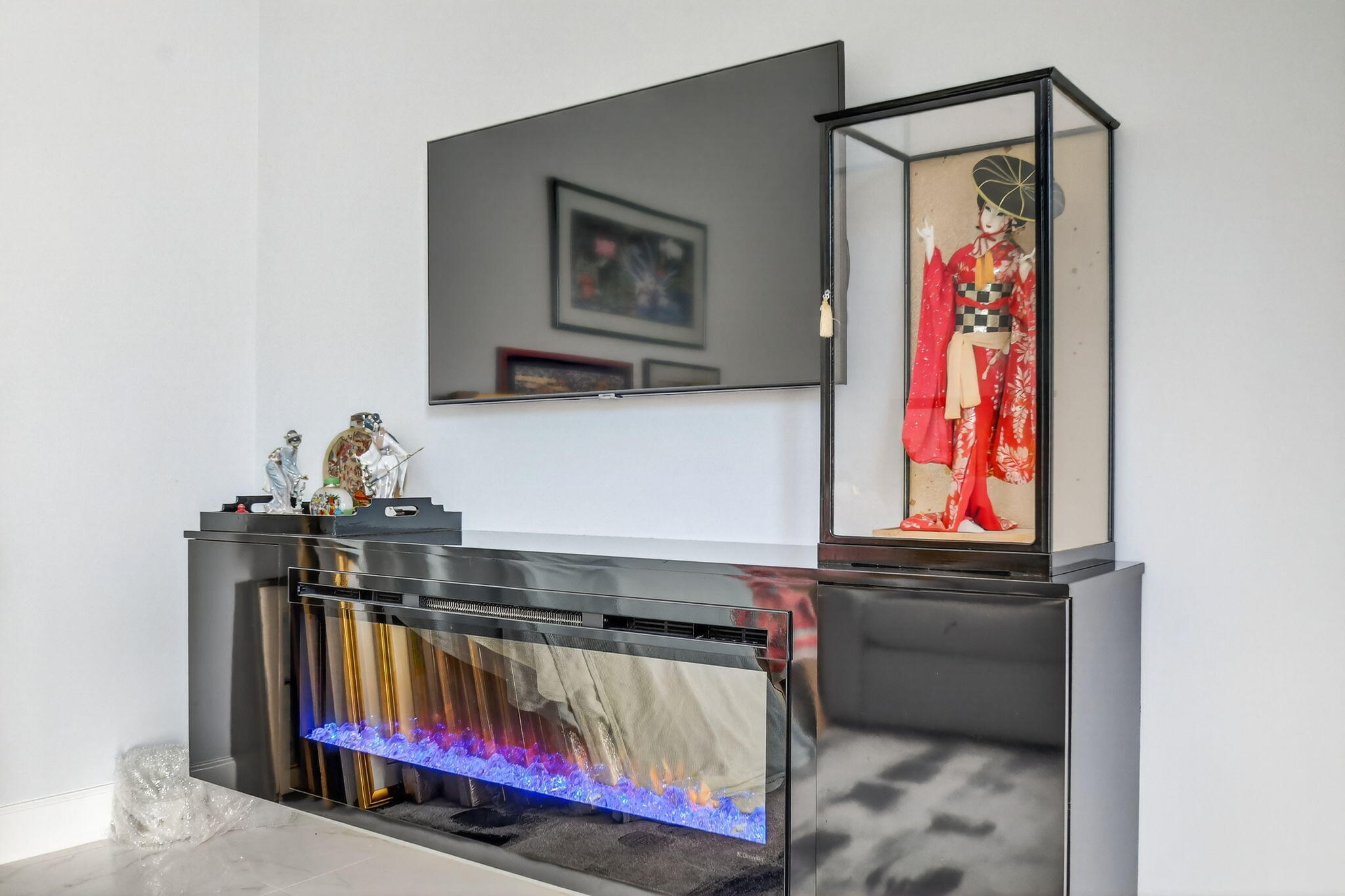 9193 Seahorse Bay Drive Boynton Beach, FL 33473 - Photo 34 of 70 3rd Bedroom Fireplace