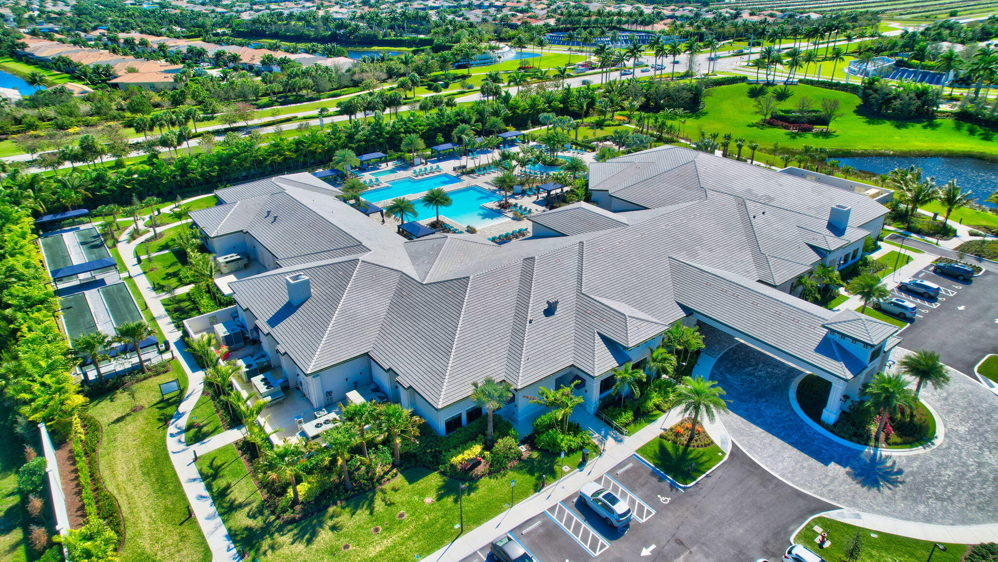 9193 Seahorse Bay Drive Boynton Beach, FL 33473 - Photo 66 of 70 Aerial View of Clubhouse