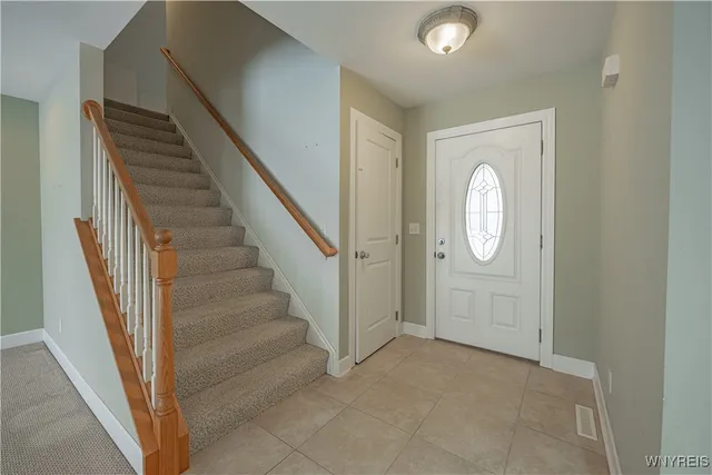 $324,900 | 5544 Twilight Lane, Lockport Town, NY 14094