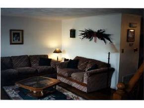 233 Oak Ridge Road, Unit 11 Plaistow, NH 03865 - Photo 4 of 4 Gallery Image 4