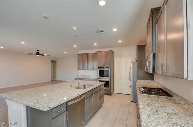 $2,950 | 4001 Pink Magnolia Court, Las Vegas, NV 89129