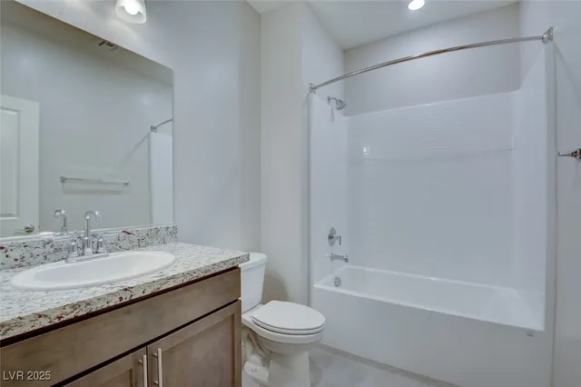 $2,950 | 4001 Pink Magnolia Court, Las Vegas, NV 89129