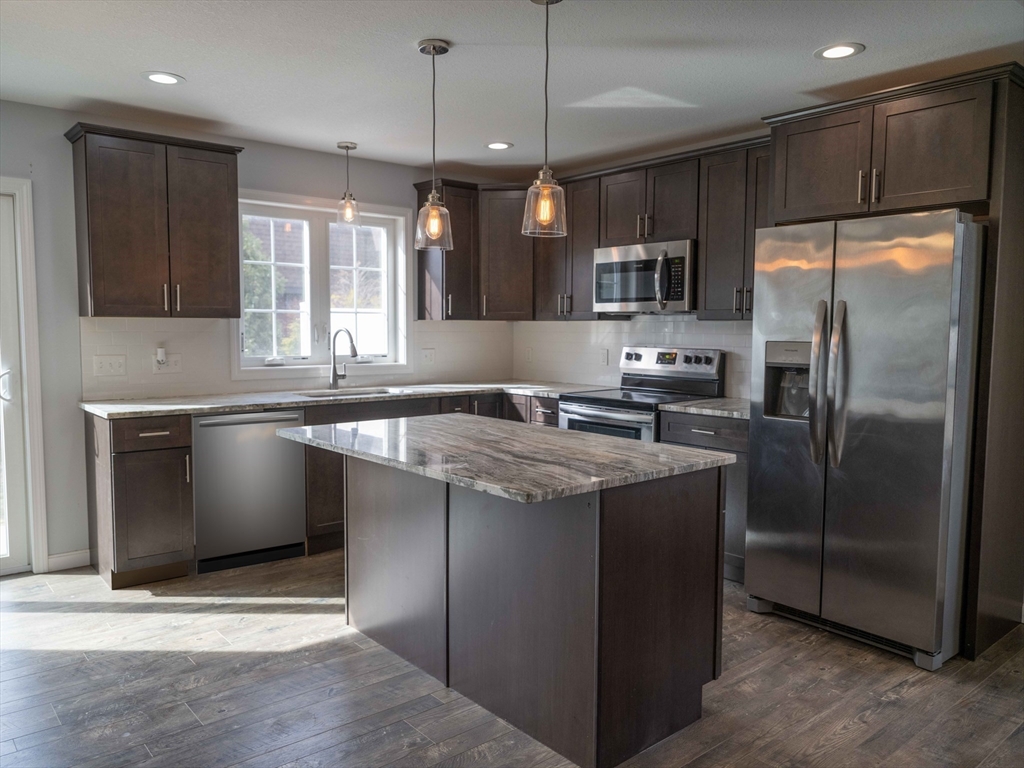 110 Lockhouse Road, Unit I Westfield, MA 01085 - Photo 4 of 21