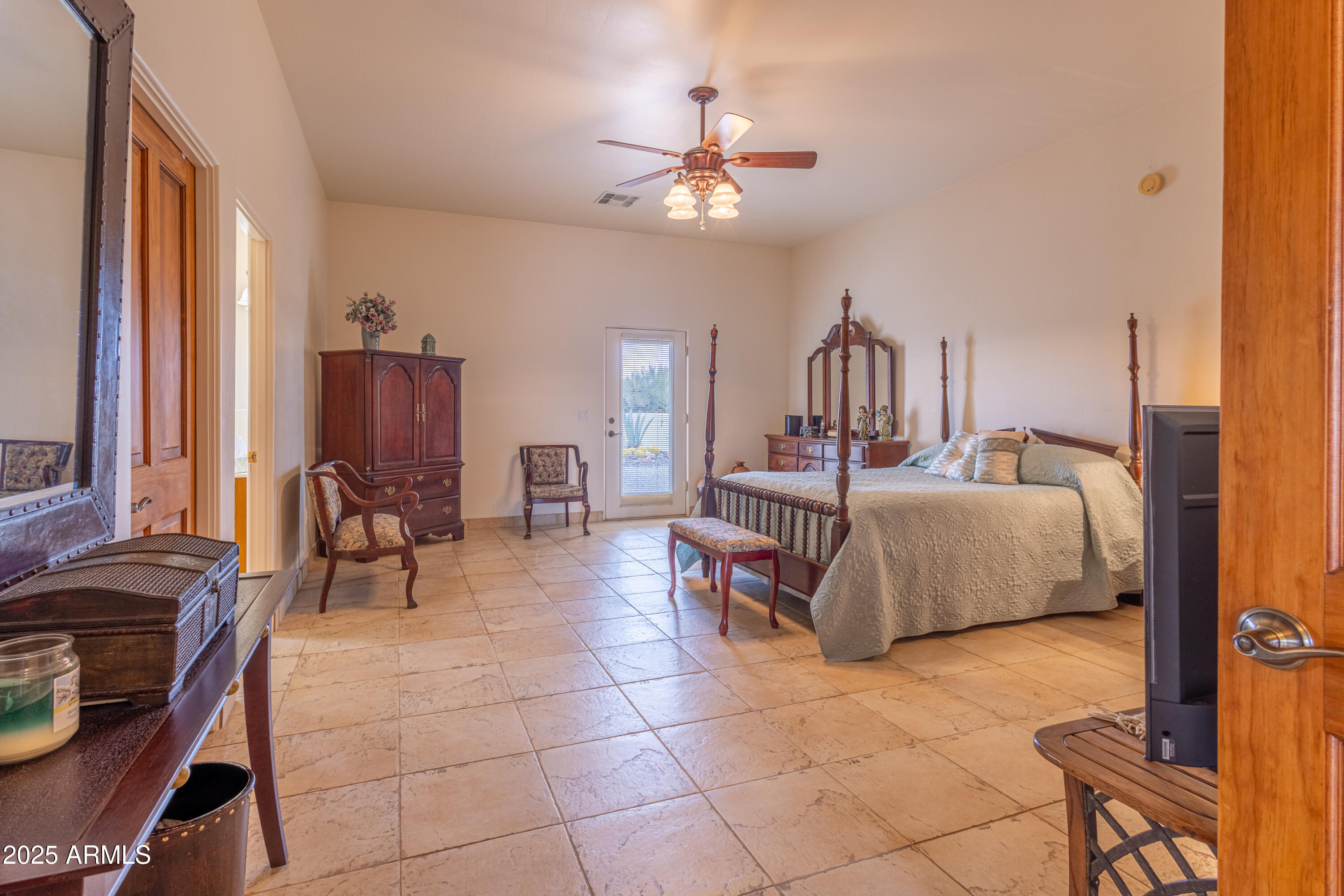 21600 Date Creek Road Wickenburg, AZ 85390 - Photo 26 of 50 Primary Bedroom