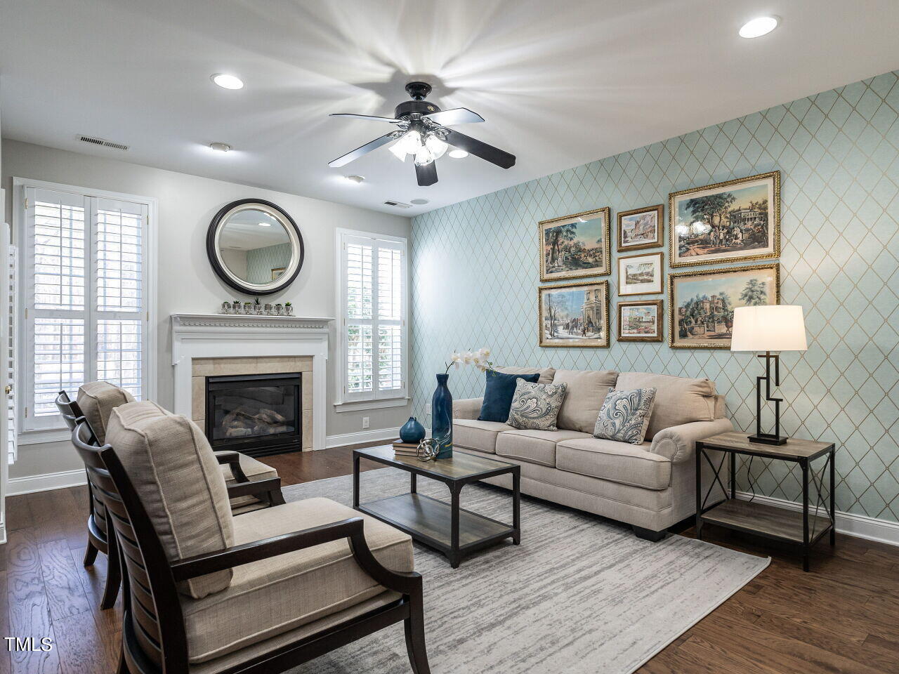 9505 Brookchase Drive Raleigh, NC 27617 - Photo 10 of 31 010-1280x960-family-room