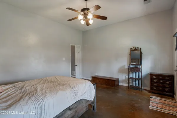 $399,900 | 650 Fairway Drive, Hernando, MS 38632