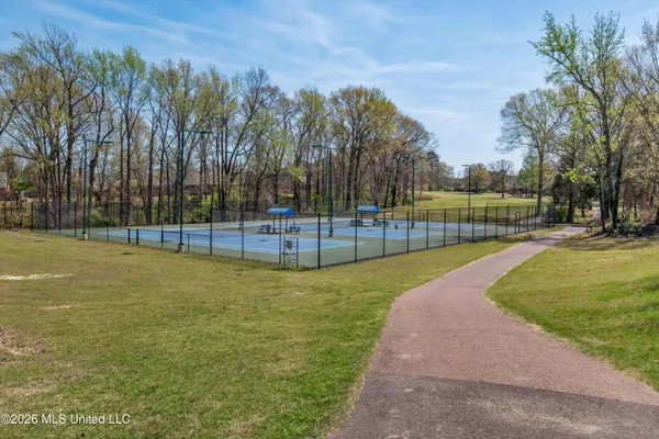 $399,900 | 650 Fairway Drive, Hernando, MS 38632