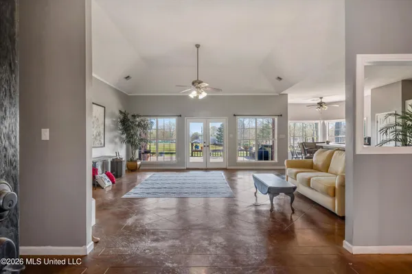 $399,900 | 650 Fairway Drive, Hernando, MS 38632