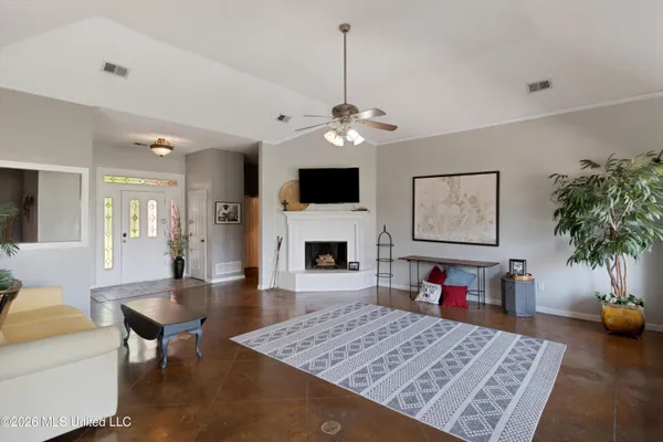 $399,900 | 650 Fairway Drive, Hernando, MS 38632