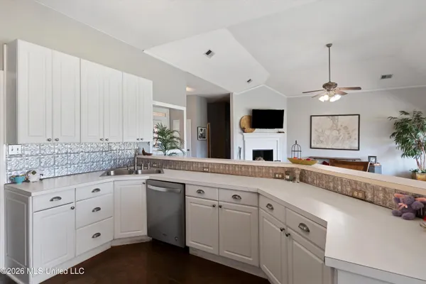 $399,900 | 650 Fairway Drive, Hernando, MS 38632