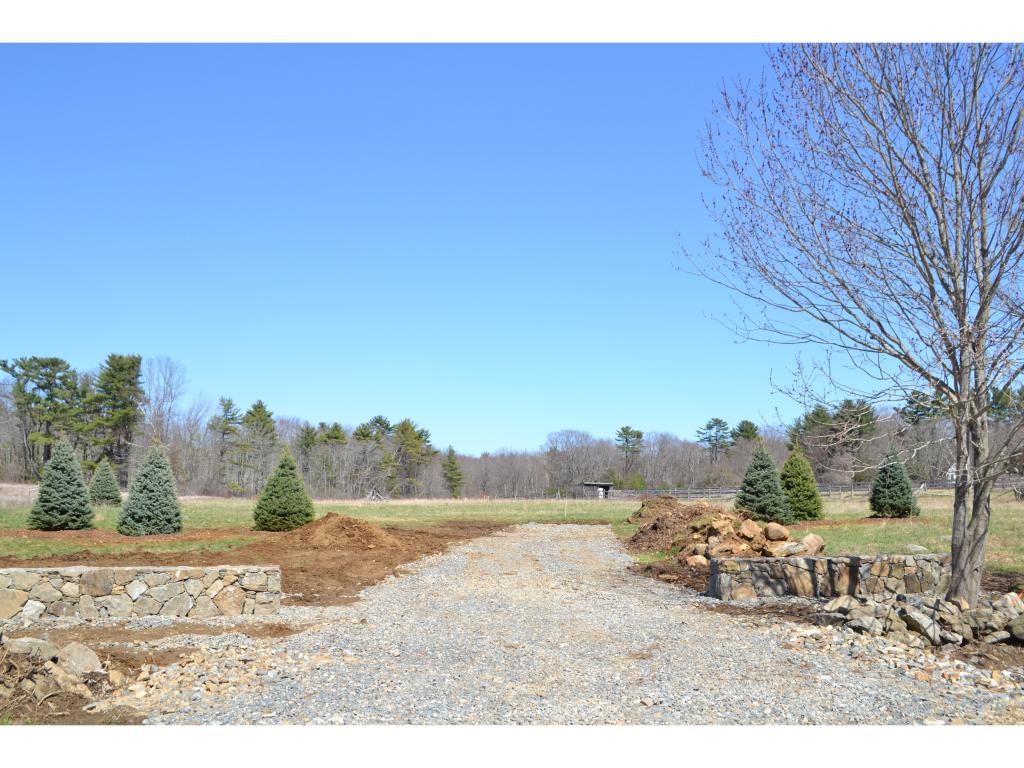 21 Maple Road, Unit 2 North Hampton, NH 03862 - Photo 3 of 7 Gallery Image 3